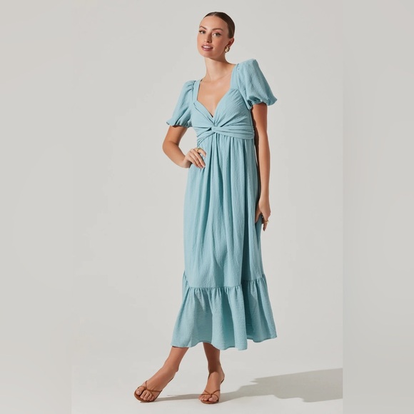 ASTR THE LABEL TWIST BUST TIE BACK MIDI DRESS - Picture 2 of 5